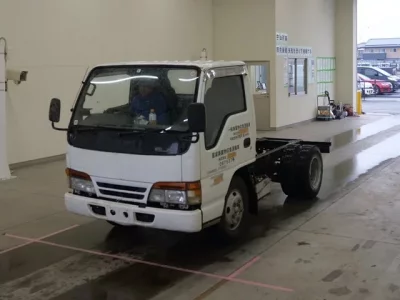 Isuzu ELF  с аукциона в Японии