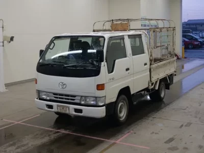 Toyota DYNA  с аукциона в Японии