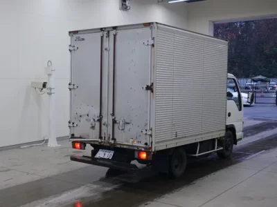Isuzu ELF  с аукциона в Японии
