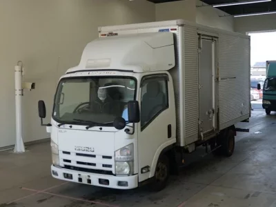 Isuzu ELF  с аукциона в Японии