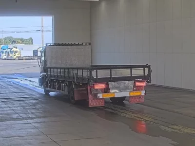 Isuzu FORWARD  с аукциона в Японии