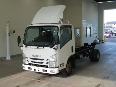 Isuzu ELF  с аукциона в Японии