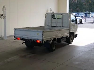 Isuzu ELF  с аукциона в Японии