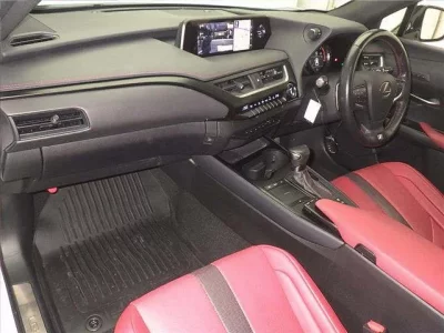 Lexus UX  с аукциона в Японии