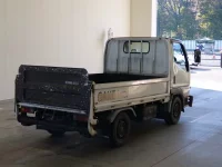 Mitsubishi CANTER лот № 1037 оценка R  с аукциона в Японии 1