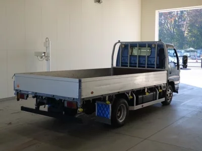 Isuzu ELF  с аукциона в Японии