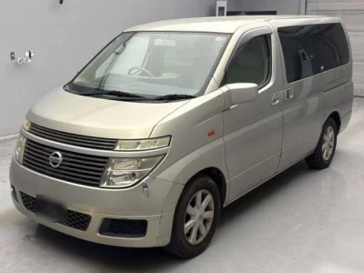 Nissan ELGRAND  с аукциона в Японии