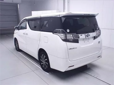 Toyota VELLFIRE  с аукциона в Японии