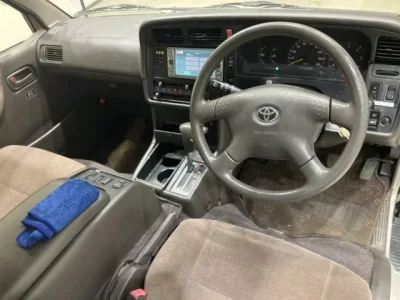 Toyota HIACE  с аукциона в Японии
