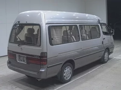 Toyota HIACE  с аукциона в Японии