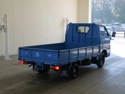 Isuzu ELF  с аукциона в Японии