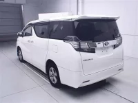 Toyota VELLFIRE лот № 8112 оценка 4  с аукциона в Японии 1