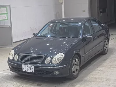 Mercedes-Benz E CLASS  с аукциона в Японии