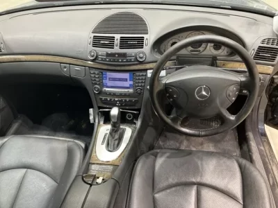 Mercedes-Benz E CLASS  с аукциона в Японии