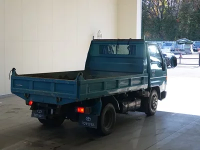 Toyota DYNA  с аукциона в Японии