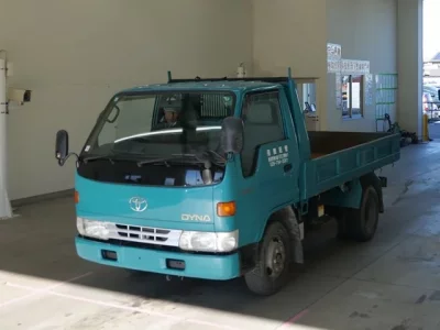 Toyota DYNA  с аукциона в Японии
