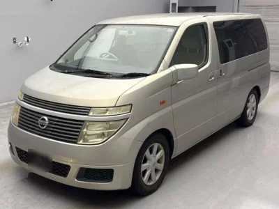 Nissan ELGRAND  с аукциона в Японии