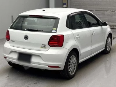 Volkswagen POLO  с аукциона в Японии