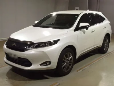 Toyota HARRIER  с аукциона в Японии