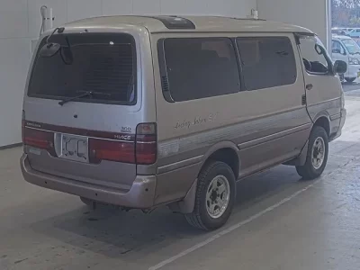 Toyota HIACE  с аукциона в Японии