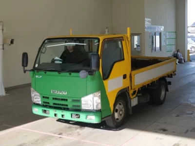 Isuzu ELF  с аукциона в Японии