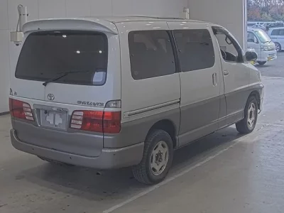 Toyota HIACE  с аукциона в Японии
