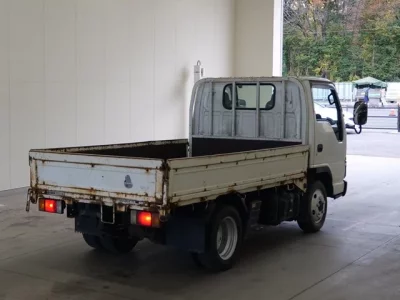 Isuzu ELF  с аукциона в Японии