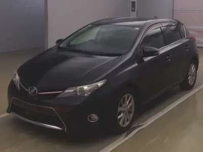 Toyota AURIS  с аукциона в Японии