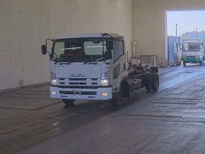 Isuzu FORWARD  с аукциона в Японии