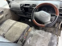 Mazda BONGO VAN лот № 20179 оценка RA  с аукциона в Японии 3