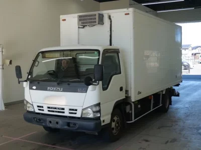 Isuzu ELF  с аукциона в Японии