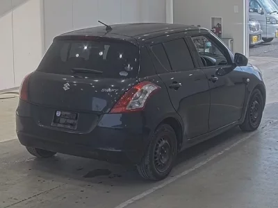 Suzuki SWIFT  с аукциона в Японии