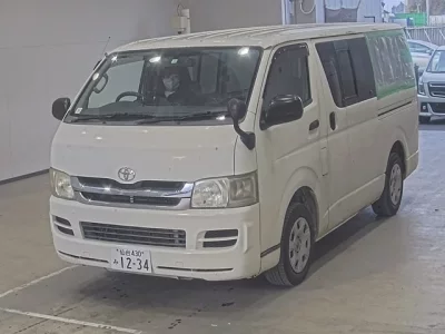 Toyota HIACE VAN