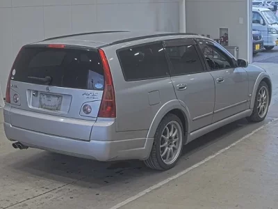 Nissan STAGEA