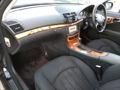 Mercedes-Benz E CLASS  с аукциона в Японии
