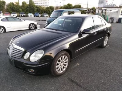 Mercedes-Benz E CLASS  с аукциона в Японии