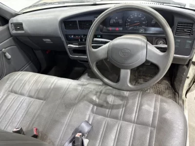 Toyota HILUX  с аукциона в Японии