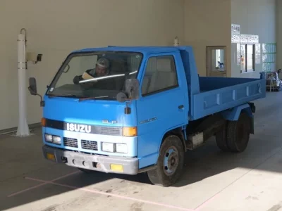 Isuzu ELF