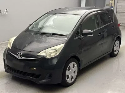 Toyota RACTIS  с аукциона в Японии