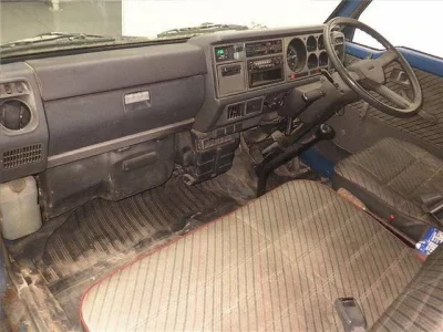 Mazda TITAN  с аукциона в Японии