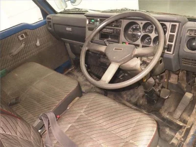 Mazda TITAN  с аукциона в Японии