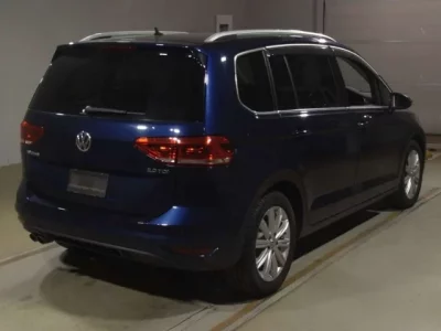 Volkswagen GOLF TOURAN