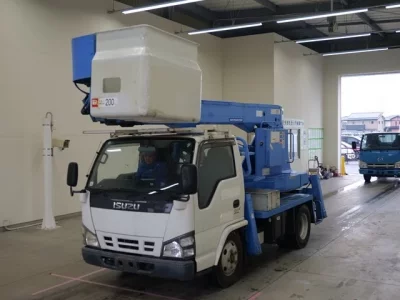 Isuzu ELF  с аукциона в Японии
