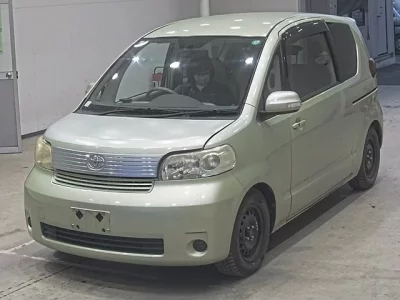 Toyota PORTE  с аукциона в Японии