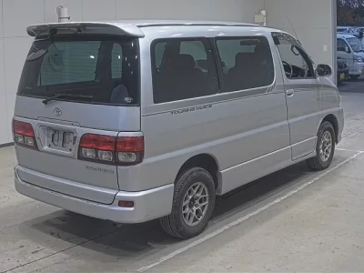 Toyota HIACE REGIUS