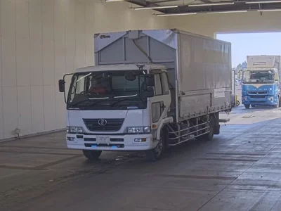 Nissan TRUCK  с аукциона в Японии