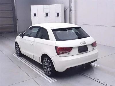 Audi A1  с аукциона в Японии