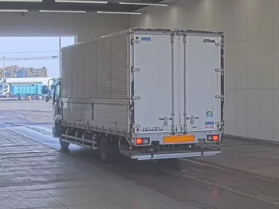 Isuzu FORWARD  с аукциона в Японии