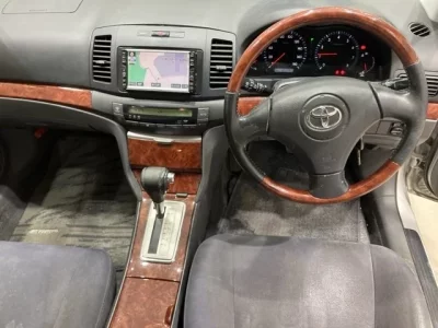 Toyota ALLION  с аукциона в Японии