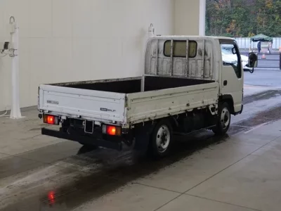 Isuzu ELF  с аукциона в Японии